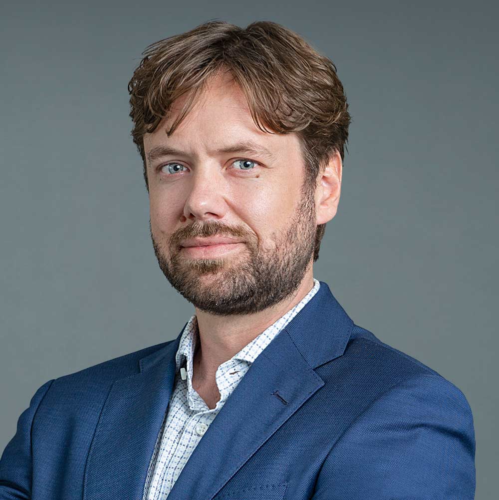 Jonas Schluter,
 PhD